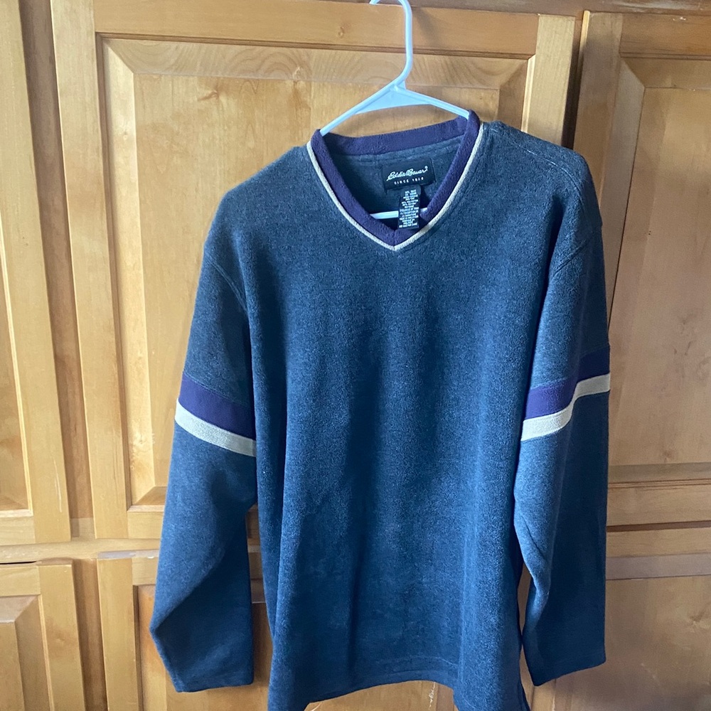 Eddie Bauer Men's V-Neck Sweater in gray with Purple and White Stripes